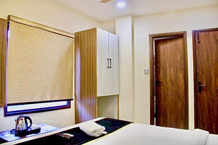 Blackwood Near Golden Temple -140 Mtrs Amritsar Bagian luar foto