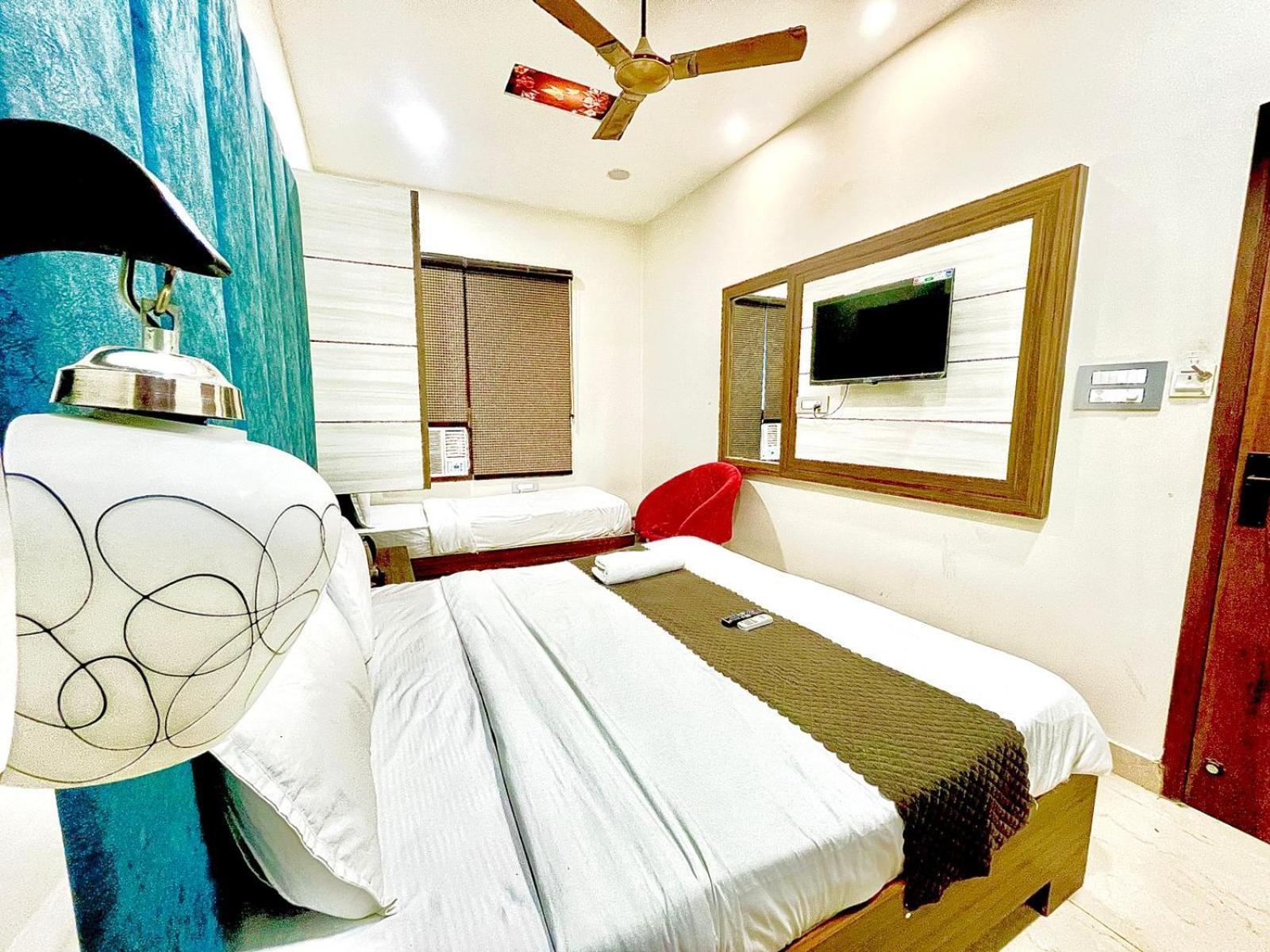 Blackwood Near Golden Temple -140 Mtrs Amritsar Bagian luar foto